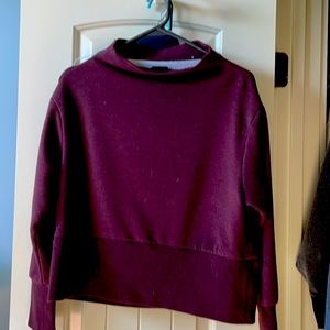 marroon nike sweatshirt